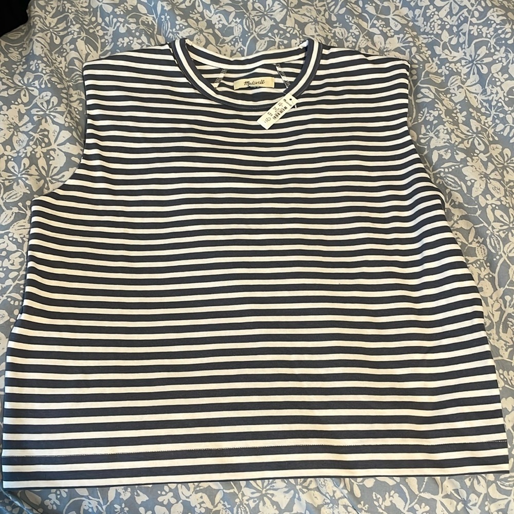 Structured Muscle Tee - Picture 2 of 5
